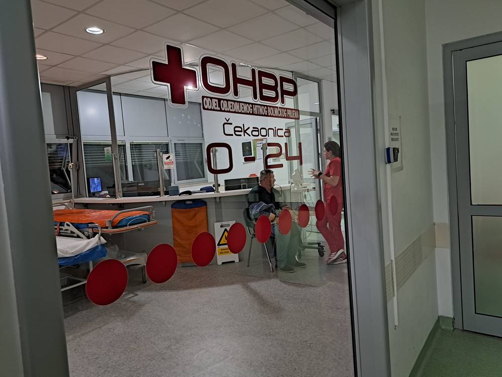 U jučerašnjem sudaru u Kljacima četiri ozlijeđene osobe, jedna se bori za život