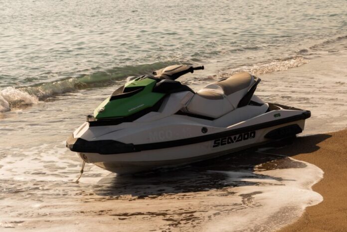 jet-ski-6829369_1280