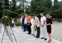Položeni vijenci i zapaljene svijeće uoči Europskog dana sjećanja na žrtve totalitarnih i autoritarnih režima