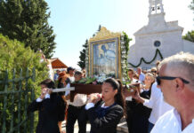 Bikup Rogić predvodi središnje slavlje u Vrpolju, večeras uočnica i klanjanje pod borovima
